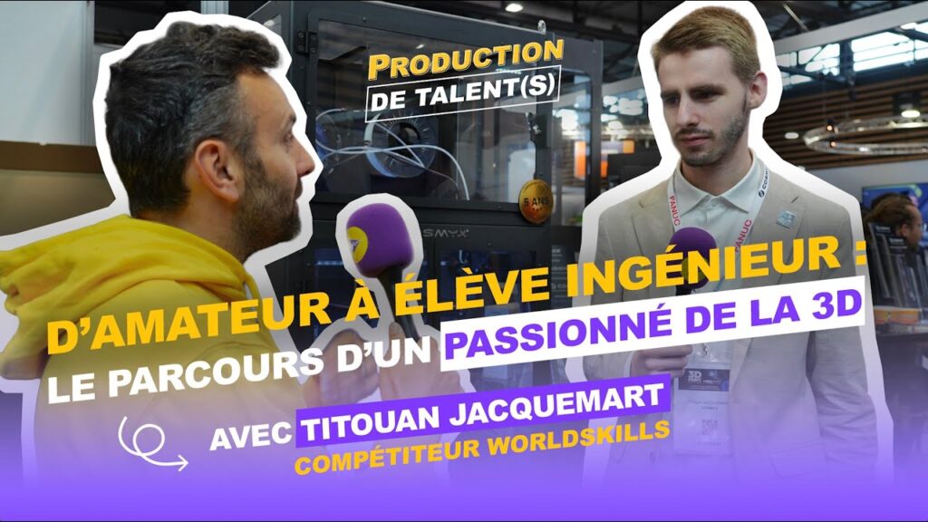 Titouan Jacquemart présente une machine d'impression 3D industrielle sur le stand de Cosmic